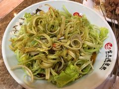 浇汁马家沟芹菜-金太阳海鲜烧烤·本地人餐厅(东纬路旗舰店)