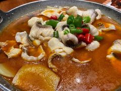 -老滇山寨•云南特色菜•地方菜•民族风情歌舞表演(金碧店)