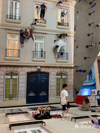 很有意思的展，确实值得一来，也就是说我们这一趟是来对