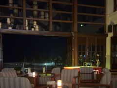 -亚龙湾喜来登·美景台大堂吧