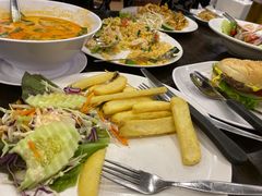 -J Daeng Seafood