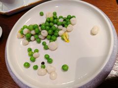 大珠小珠落玉盘-映水芙蓉(长宁来福士店)
