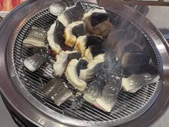 -围炉肉舍•炭烤活鳗•丹东海鲜烤肉(步行街店)