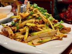 -老来福·非遗酸汤兔(凯旋路店)