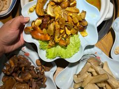 -菌彩云南野生菌火锅(万达广场店)