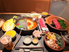 -三出山火锅(南京万象天地店)