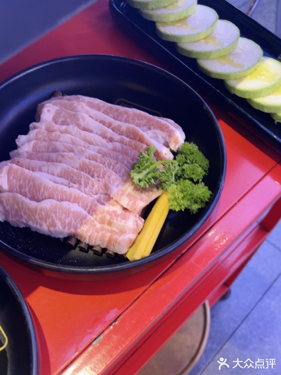 新鲜食材尽在北二爱肉社韩国烤肉！他们以选用新鲜食材为荣