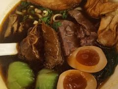-晶华冠军牛肉面坊