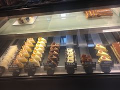 -Dough&Joe团憩(瑞虹天地月亮湾店)