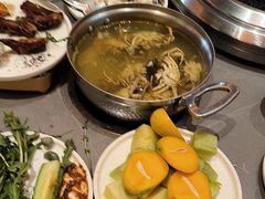 -黑金·寻焰自助百汇·烤肉·火锅(中街店)