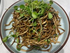 香椿苗黑豆丝-羲和雅苑烤鸭坊(丰台万达店)