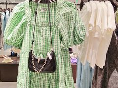 -URBAN REVIVO(七宝领展广场店)