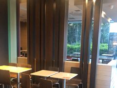 -麦当劳(常山服务区得来速店)