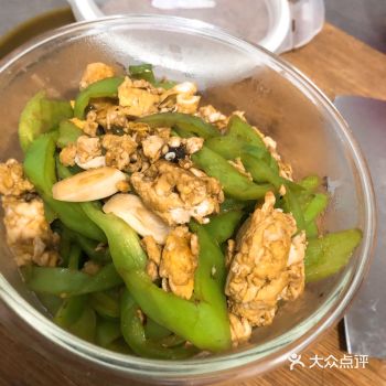 既营养又健康爽口下菜的青椒炒蛋