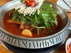 -喇喇排骨火锅·传统韩式脊骨汤(望京西园总店)