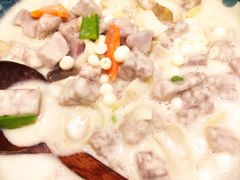 香芋百合煮苕实-沙龙酒家