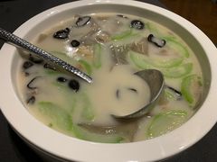 沙蒜烧苹果丝瓜-肆月河豚·新淮扬(金融街店)