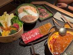-三出山火锅(南京万象天地店)