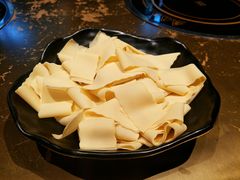 锦州豆皮-手选潮汕鲜活牛肉火锅(二七广场店)