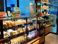 -星巴克(青岛火车北站候车大厅店)