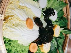 -尚尚仙·酸汤猪手·猪肚鸡火锅(华联万柳购物中心店)
