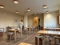 -蟹家大院 · 独揽江景(滨江店)