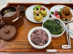 -雪梅月子中心(华侨城店)