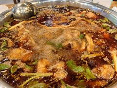 -肖肖酸萝卜鱼火锅(总店)