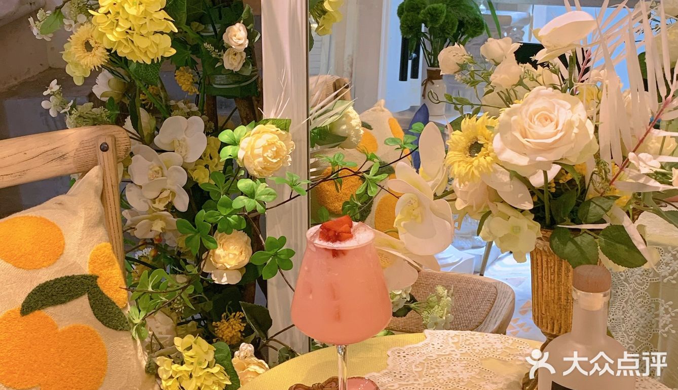 贵阳探店 | 🌷花花世界闯入仙境💒超美奶茶馆