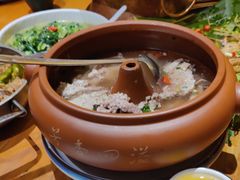 -老滇山寨•云南特色菜•地方菜•民族风情歌舞表演(金碧店)