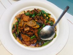 -阿瓦山寨·湘菜现炒·剁椒鱼头王(咸阳总店)