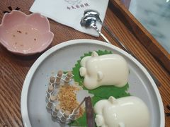 椰香猪猪冻-五条人糖水铺-宽厚里店