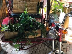 -乌托邦酒吧和餐厅