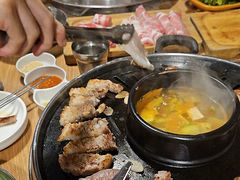 -江南猪肉商会无限续吃(弘大店)