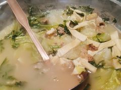 -川流不息·地道川菜·小龙虾(松东路店)