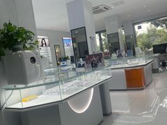 -光明眼镜·蔡司授权(徐泾店)