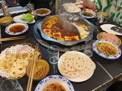 -重庆风光老灶火锅城(同德广场店)