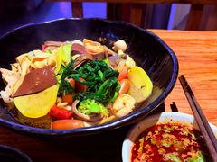 -万记麻辣烫国展总店