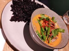 泰式红咖喱牛肉饭-Wagas沃歌斯(大学路店)