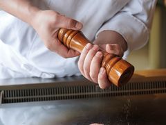 -麦MUGI铁板烧日式料理
