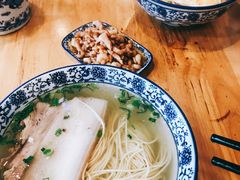 枫镇大肉面-裕兴记·三虾面(西北街总店)