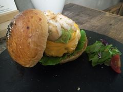 -HIGH FIVE哈福手工汉堡(桂林路店)