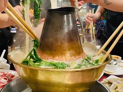 热气腾腾的火锅-鑫龙火锅城(青岛分店)