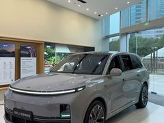 -理想汽车(世纪汇店)