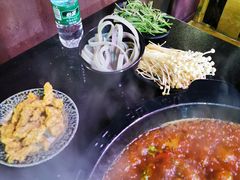 -渝宗老灶火锅(巴国城店)