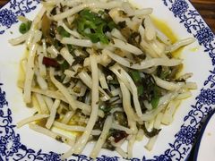 太湖芦苇根炒肉丝-呼吸森林·生态农庄农家乐私房菜