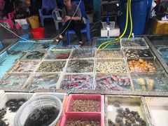 -霞涌市场海鲜摆卖区