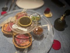 惠灵顿牛排-弦月窗LUNETTE BY AMANDA(复兴路店)