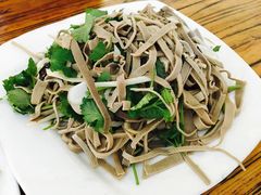 -溢心园香河肉饼总店