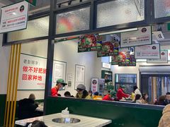 大堂-晓彭肥肠鸡·泡椒鸡火锅(水木天地店)